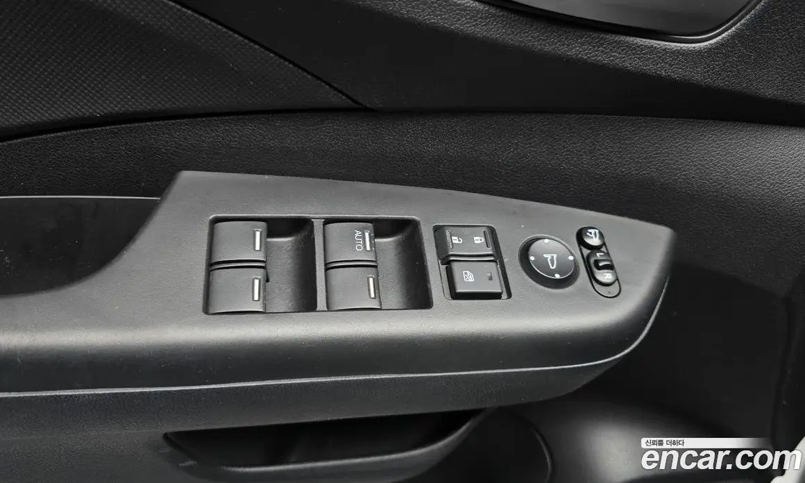 Honda CR-V 2012 2.4 автомат (гидро), фото 17 Honda CR-V 2012 2.4 автомат (гидро), фото 17
