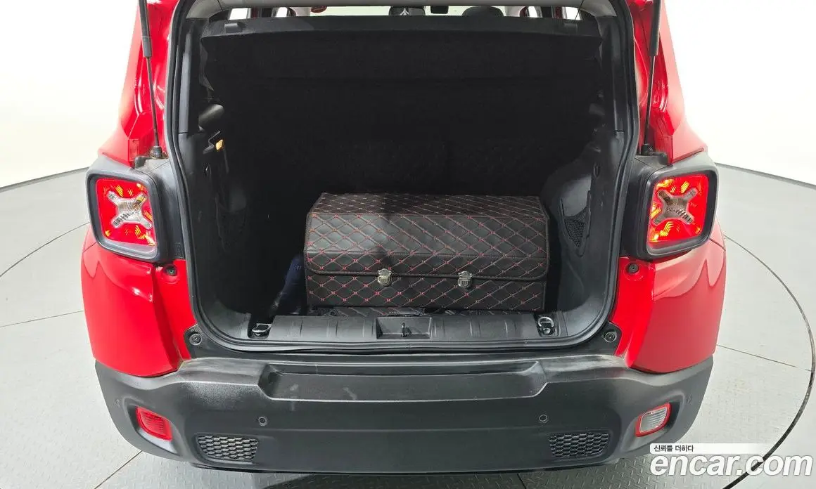 Jeep Renegade 2018 2.4 автомат (гидро), фото 17