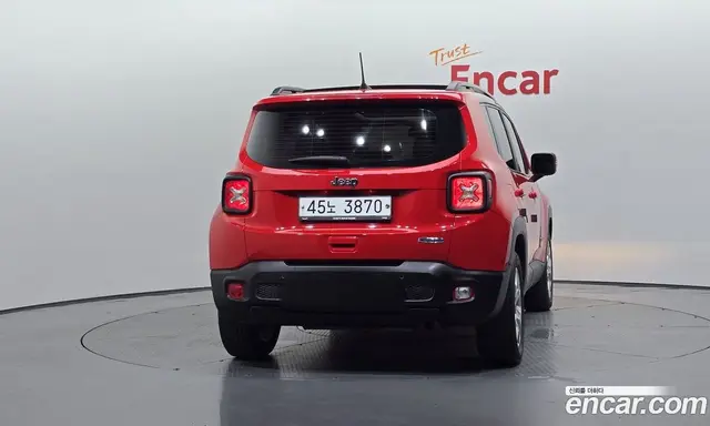 Jeep Renegade 2018 2.4 автомат (гидро), миниатюра 4