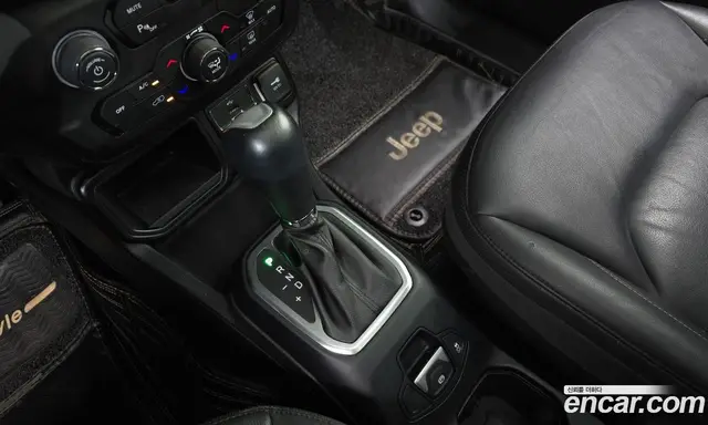 Jeep Renegade 2018 2.4 автомат (гидро), миниатюра 9