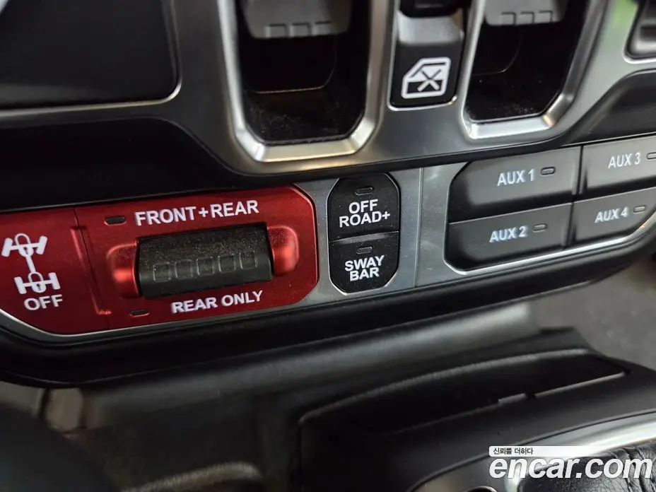 Jeep Wrangler 2025 2.0 автомат (гидро), фото 16 Jeep Wrangler 2025 2.0 автомат (гидро), фото 16