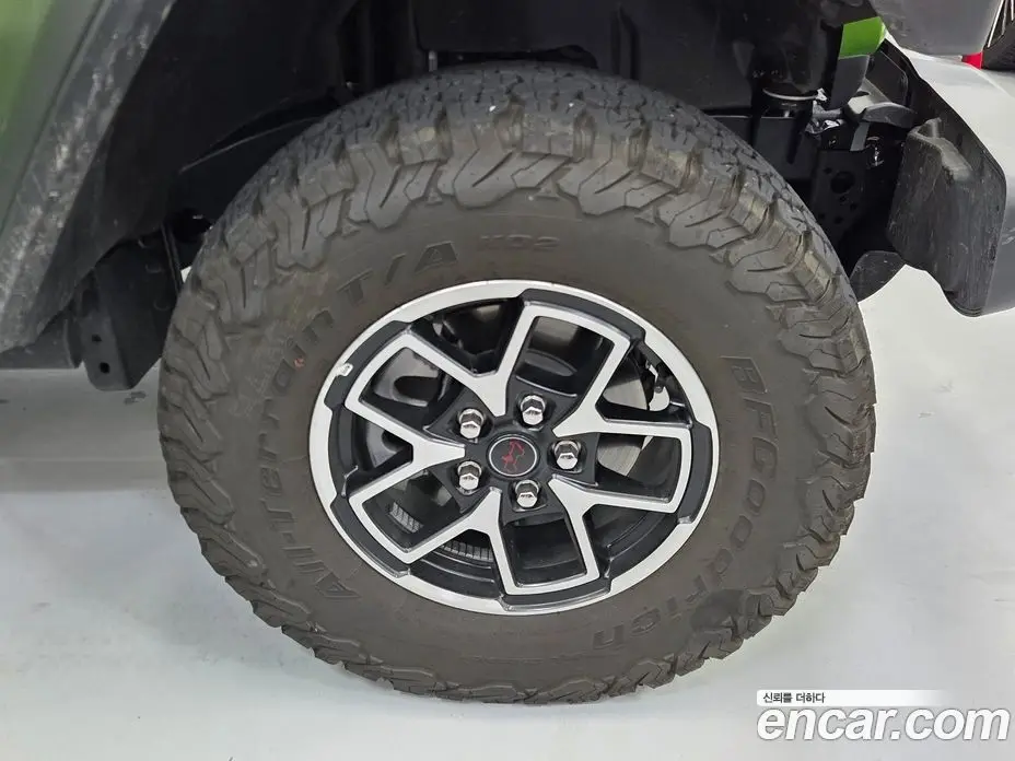 Jeep Wrangler 2025 2.0 автомат (гидро), фото 5 Jeep Wrangler 2025 2.0 автомат (гидро), фото 5
