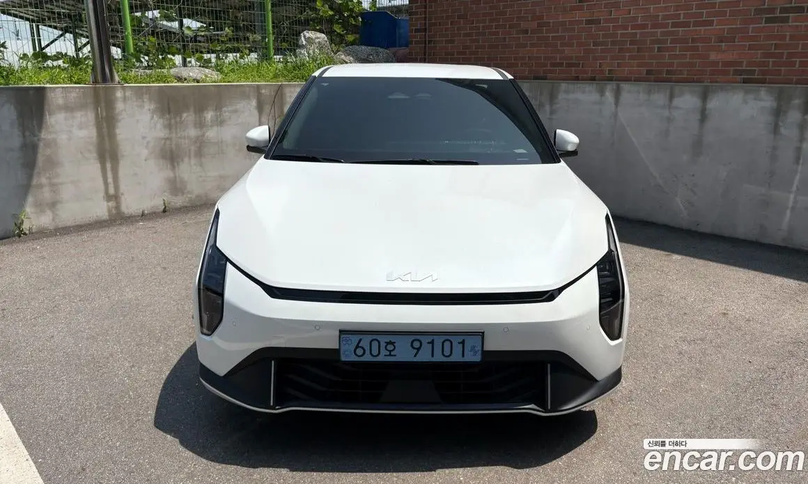 Kia EV4 2026 автомат (гидро), фото 1 Kia EV4 2026 автомат (гидро), фото 1