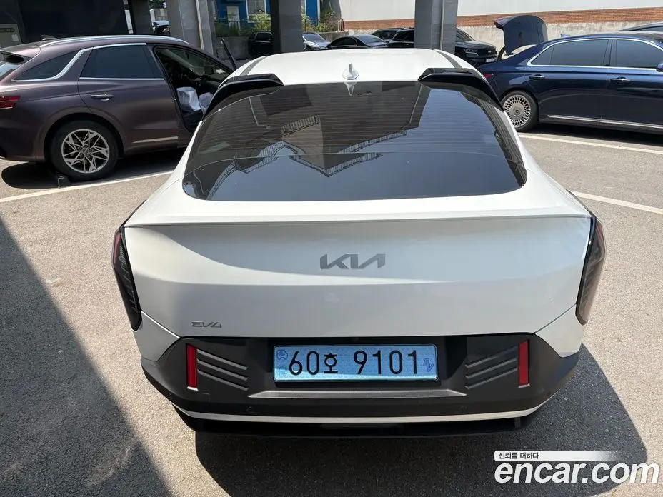 Kia EV4 2026 автомат (гидро), фото 2 Kia EV4 2026 автомат (гидро), фото 2