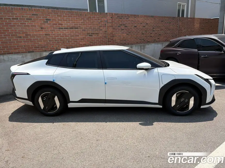Kia EV4 2026 автомат (гидро), фото 10 Kia EV4 2026 автомат (гидро), фото 10