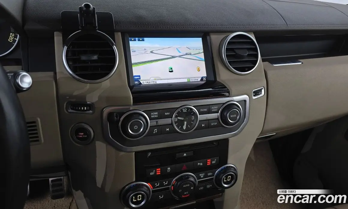 Land Rover Discovery 2015 3.0 автомат (гидро), фото 12