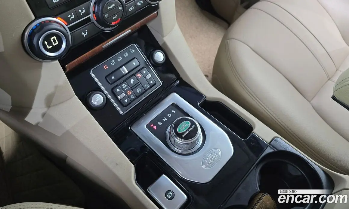 Land Rover Discovery 2015 3.0 автомат (гидро), фото 9