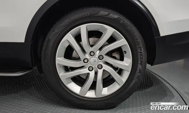 Land Rover Discovery 2017 3.0 автомат (гидро), миниатюра 5