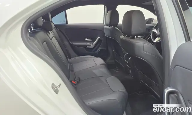 Mercedes-Benz A-Class 2024 2.0 автомат (гидро), миниатюра 12