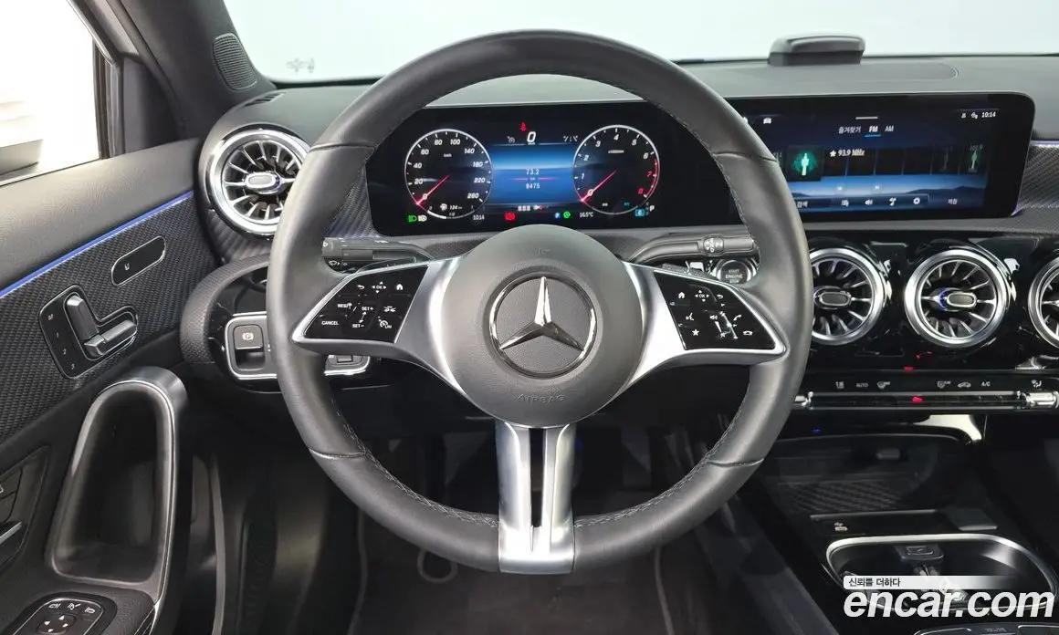 Mercedes-Benz A-Class 2024 2.0 автомат (гидро), фото 13