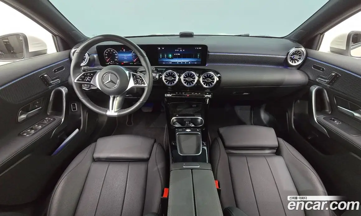 Mercedes-Benz A-Class 2024 2.0 автомат (гидро), фото 7