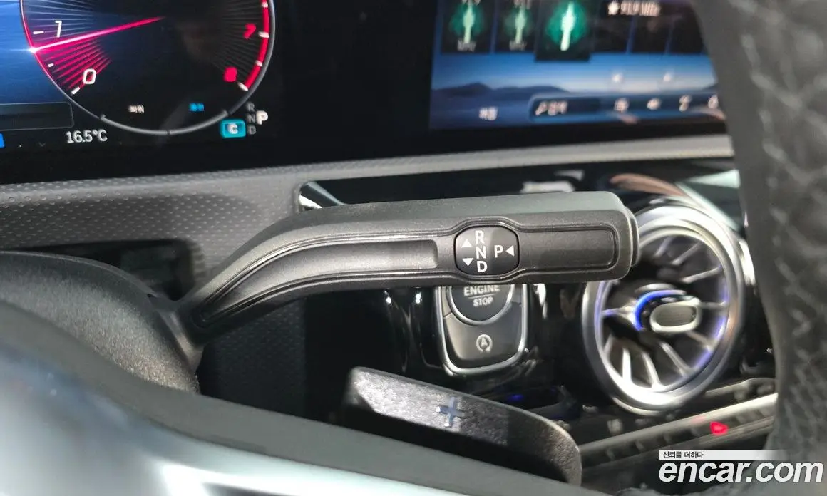 Mercedes-Benz A-Class 2024 2.0 автомат (гидро), фото 9