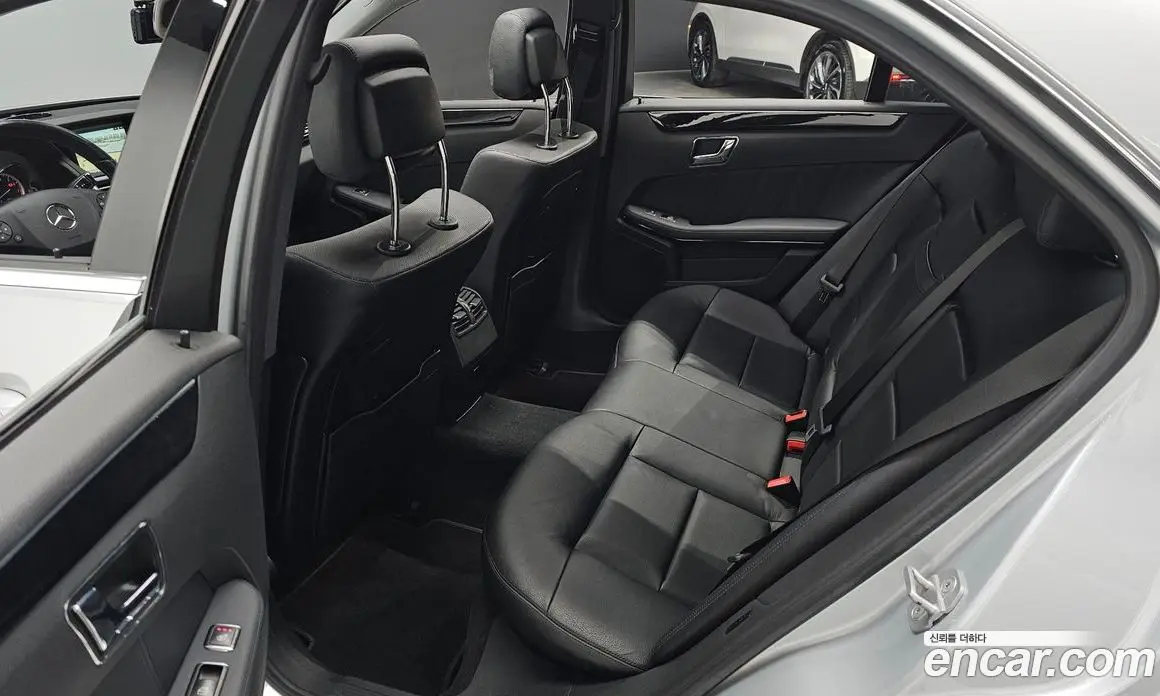 Mercedes-Benz E-Class 2011 3.5 автомат (гидро), фото 12
