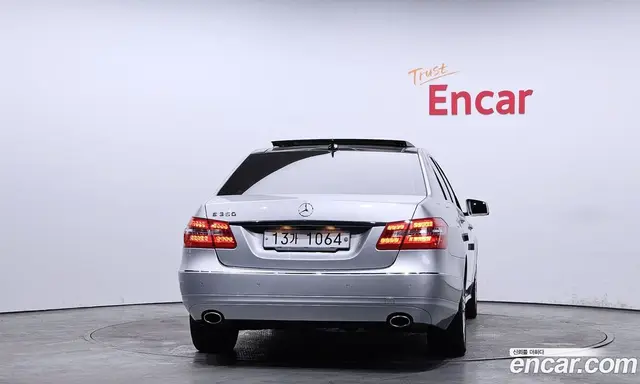 Mercedes-Benz E-Class 2011 3.5 автомат (гидро), миниатюра 4