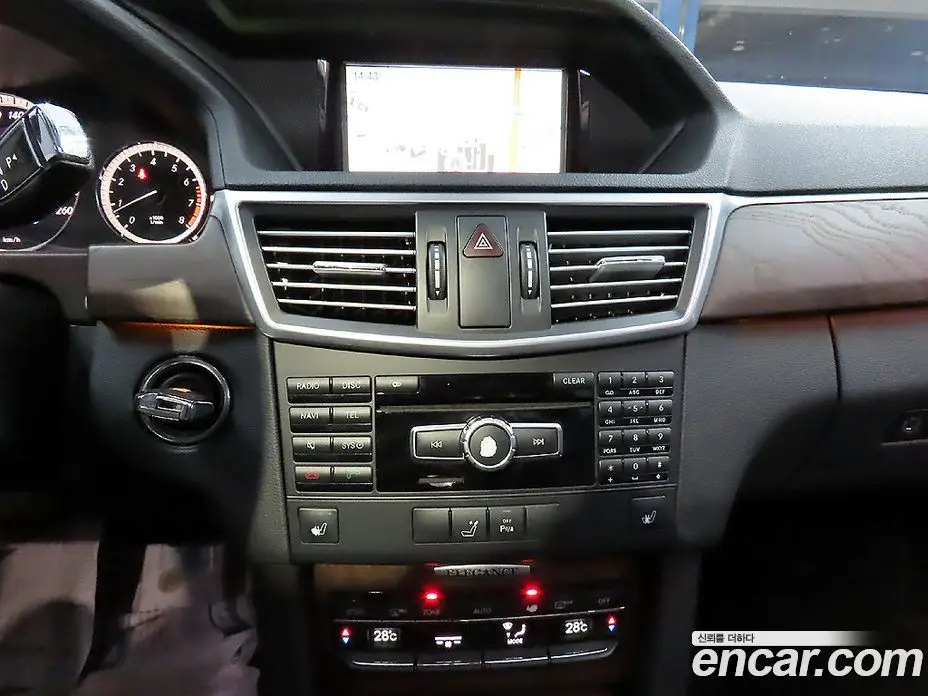 Mercedes-Benz E-Class 2013 3.5 автомат (гидро), фото 18