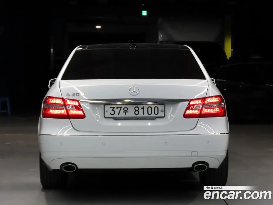 Mercedes-Benz E-Class 2013 3.5 автомат (гидро), фото 4