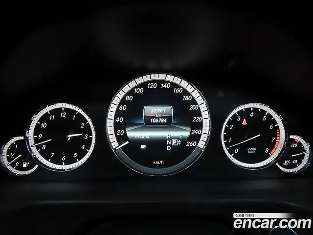 Mercedes-Benz E-Class 2013 3.5 автомат (гидро), миниатюра 8