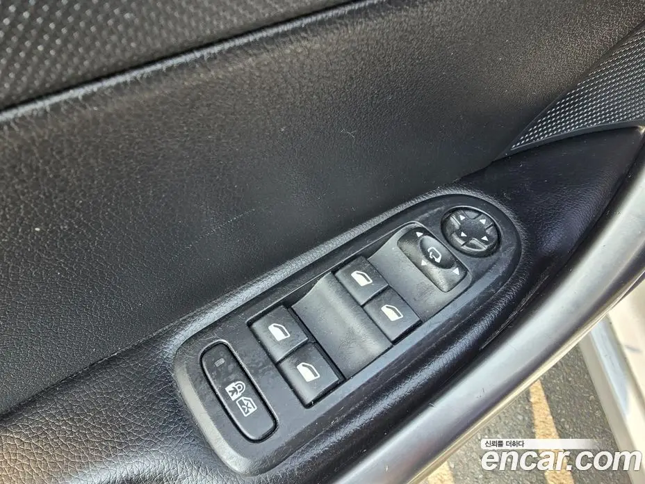 Peugeot 308 2014 1.6 автомат (гидро), фото 17 Peugeot 308 2014 1.6 автомат (гидро), фото 17