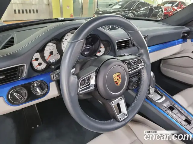 Porsche 911 2017 3.0 автомат (гидро), миниатюра 12