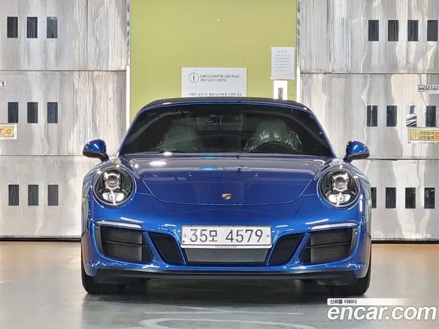 Porsche 911 2017 3.0 автомат (гидро), миниатюра 3