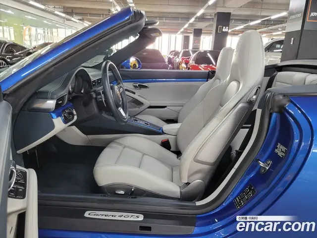 Porsche 911 2017 3.0 автомат (гидро), миниатюра 10