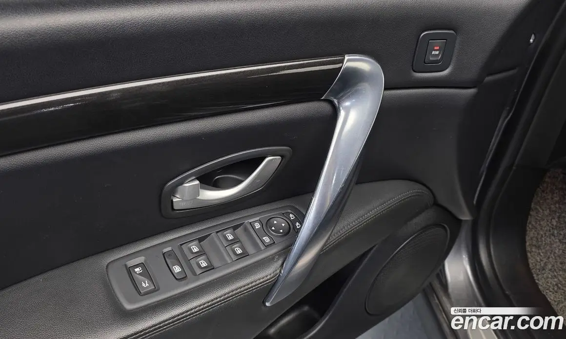 Renault (Samsung) SM7 2016 2.5 автомат (гидро), фото 16 Renault (Samsung) SM7 2016 2.5 автомат (гидро), фото 16