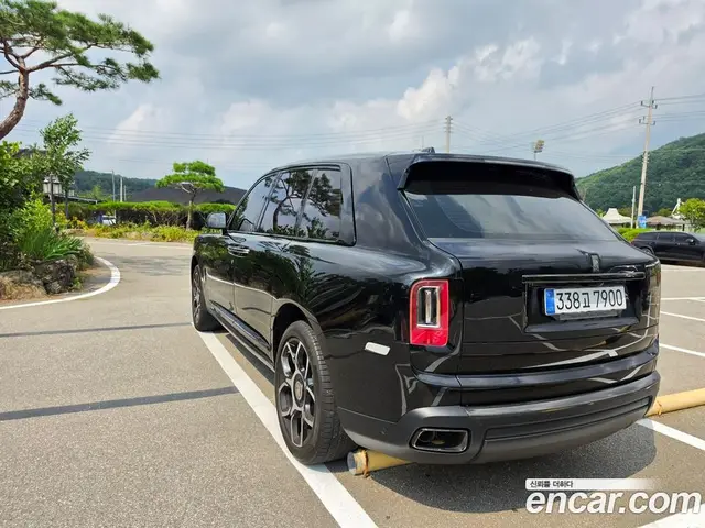 Rolls-Royce Cullinan 2020 6.7 автомат (гидро), миниатюра 4