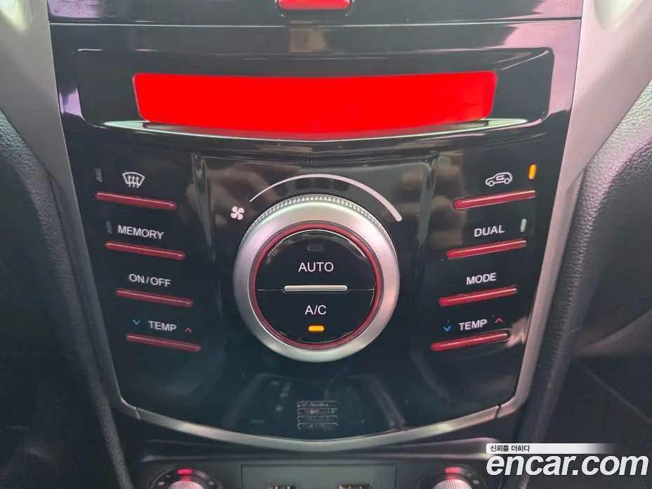 SsangYong TIBOLI 2015 1.6 автомат (гидро), фото 15