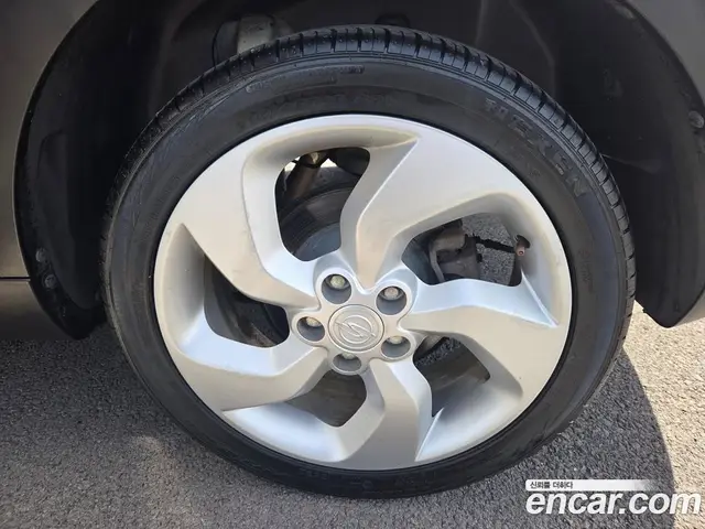 SsangYong TIBOLI 2015 1.6 автомат (гидро), миниатюра 5