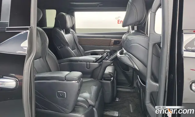 Toyota Alphard 2024 2.5 автомат (гидро), миниатюра 11