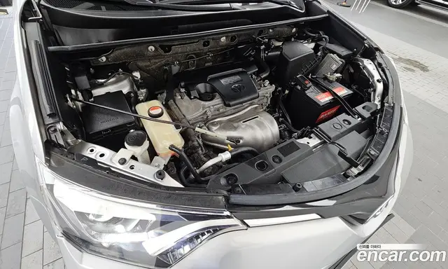 Toyota RAV4 2015 2.5 автомат (гидро), миниатюра 6 Toyota RAV4 2015 2.5 автомат (гидро), миниатюра 6