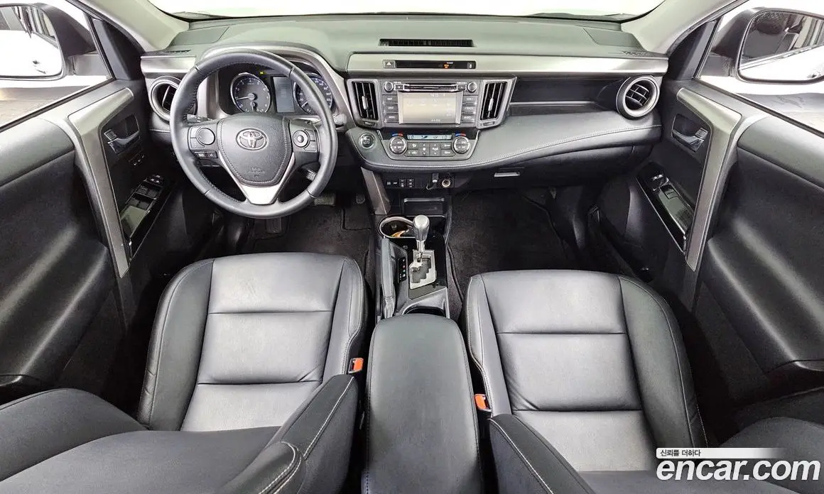 Toyota RAV4 2015 2.5 автомат (гидро), фото 7 Toyota RAV4 2015 2.5 автомат (гидро), фото 7