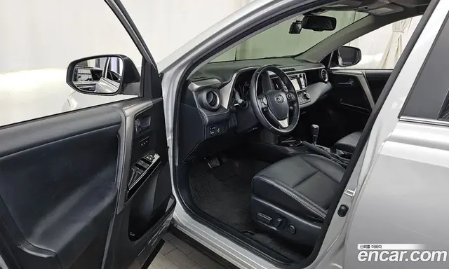 Toyota RAV4 2015 2.5 автомат (гидро), миниатюра 10 Toyota RAV4 2015 2.5 автомат (гидро), миниатюра 10