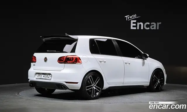 Volkswagen Golf 2012 2.0 автомат (гидро), миниатюра 2