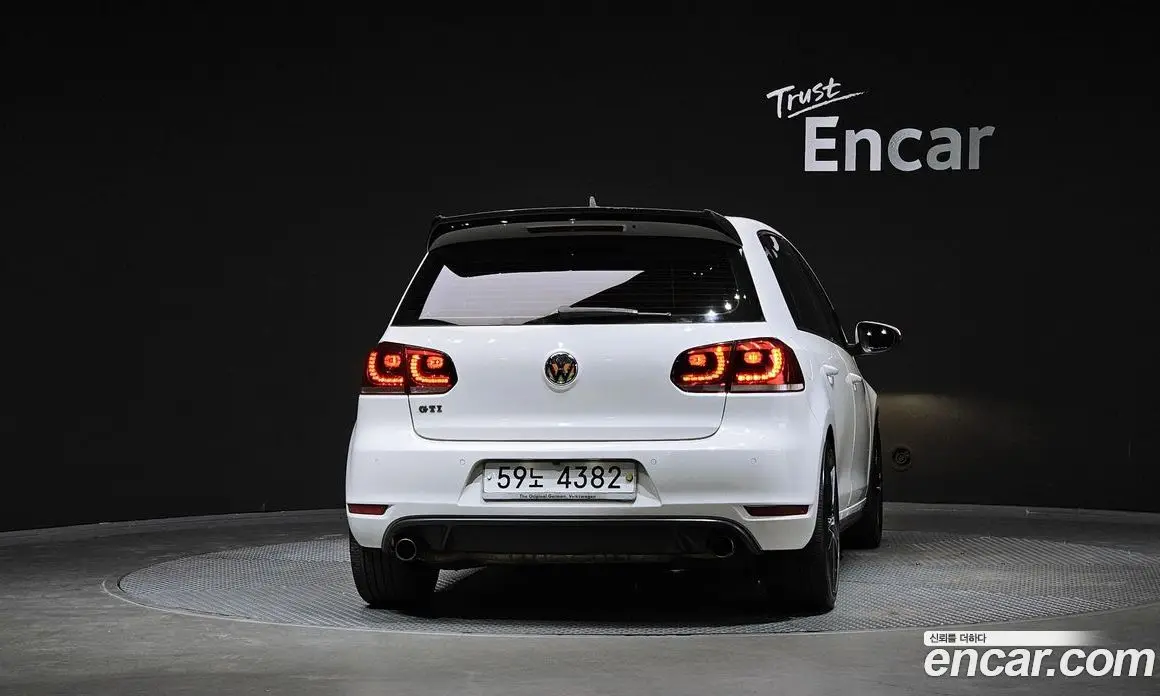 Volkswagen Golf 2012 2.0 автомат (гидро), фото 4