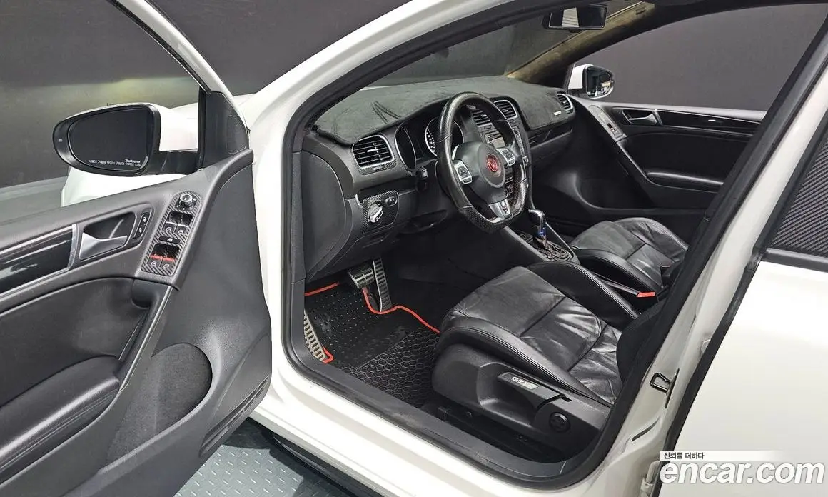 Volkswagen Golf 2012 2.0 автомат (гидро), фото 10