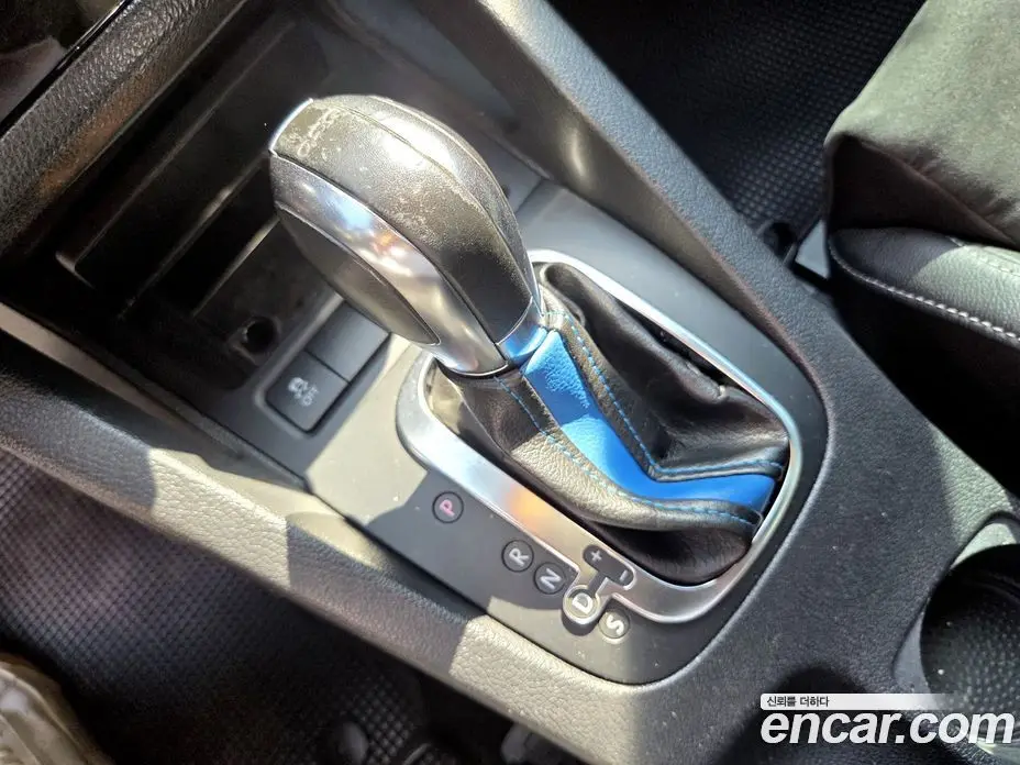 Volkswagen Scirocco 2013 2.0 автомат (гидро), фото 14 Volkswagen Scirocco 2013 2.0 автомат (гидро), фото 14