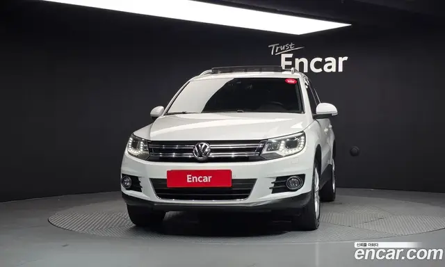 Volkswagen Tiguan 2014 2.0 автомат (гидро), миниатюра 3