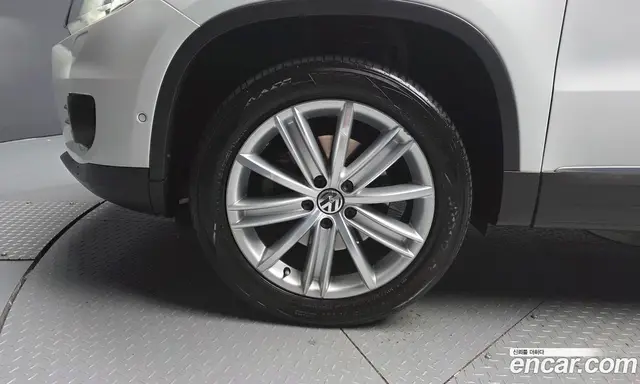 Volkswagen Tiguan 2014 2.0 автомат (гидро), миниатюра 5