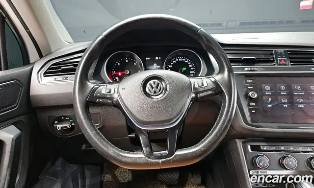 Volkswagen Tiguan 2018 2.0 автомат (гидро), миниатюра 12