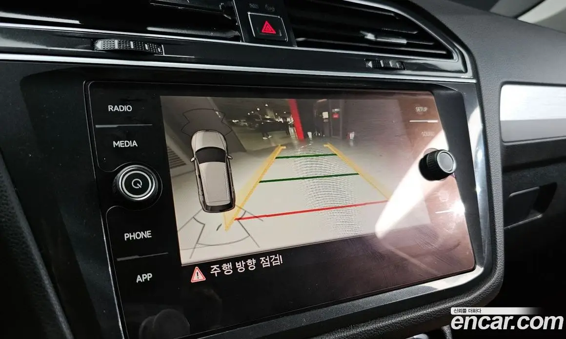 Volkswagen Tiguan 2018 2.0 автомат (гидро), фото 14