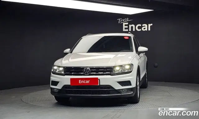 Volkswagen Tiguan 2018 2.0 автомат (гидро), миниатюра 3