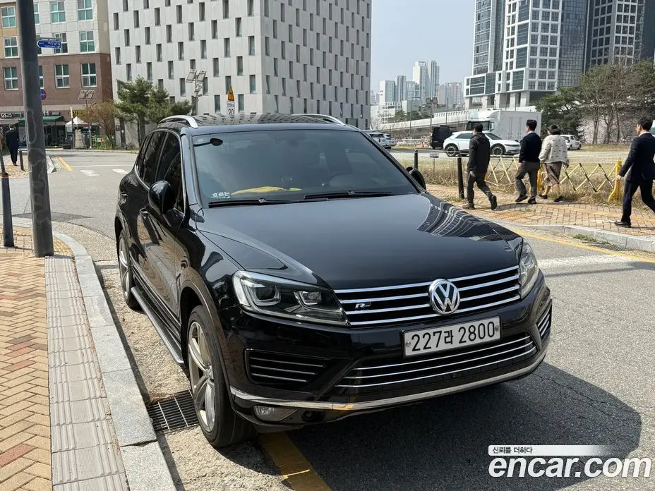 Volkswagen Touareg 2015 3.0 автомат (гидро), фото 14
