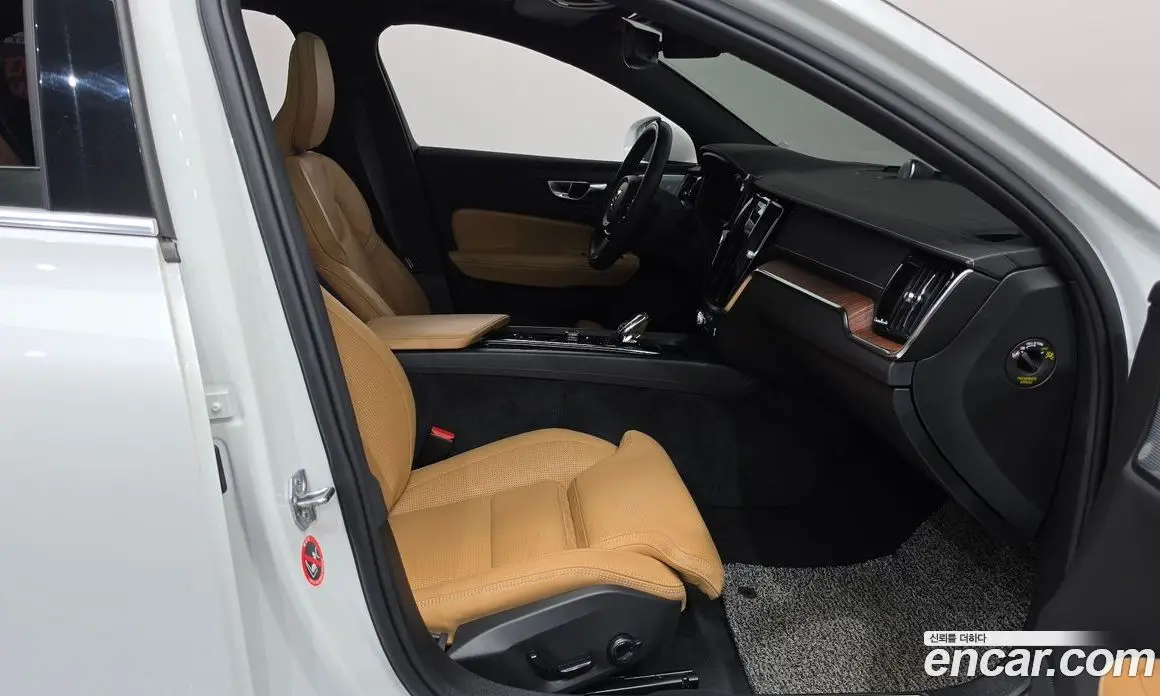 Volvo S60 2021 2.0 автомат (гидро), фото 11 Volvo S60 2021 2.0 автомат (гидро), фото 11