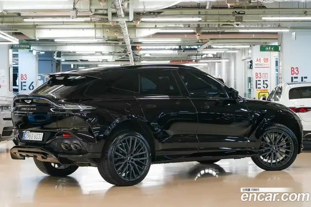 Aston Martin DBX 2024 4.0 автомат (гидро), миниатюра 2 Aston Martin DBX 2024 4.0 автомат (гидро), миниатюра 2