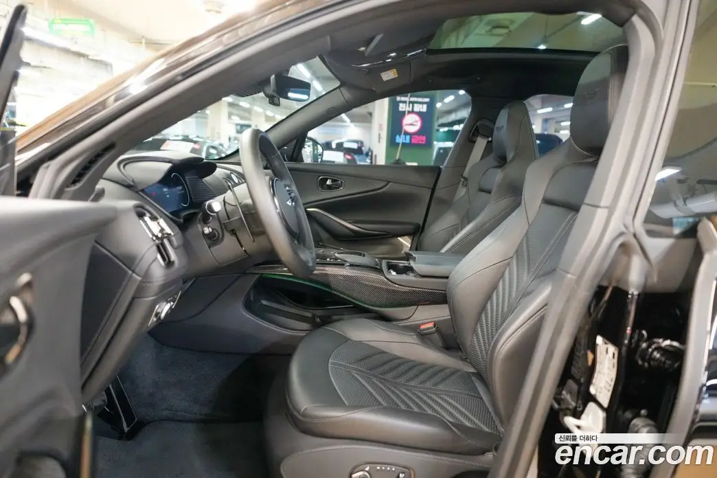 Aston Martin DBX 2024 4.0 автомат (гидро), фото 12 Aston Martin DBX 2024 4.0 автомат (гидро), фото 12
