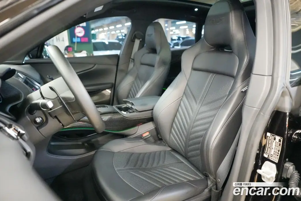 Aston Martin DBX 2024 4.0 автомат (гидро), фото 13 Aston Martin DBX 2024 4.0 автомат (гидро), фото 13