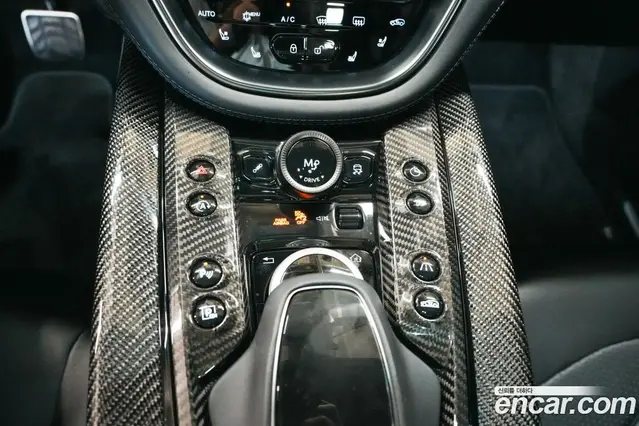 Aston Martin DBX 2024 4.0 автомат (гидро), миниатюра 7 Aston Martin DBX 2024 4.0 автомат (гидро), миниатюра 7
