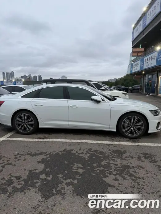 Audi A6 2022 3.0 автомат (гидро), фото 4