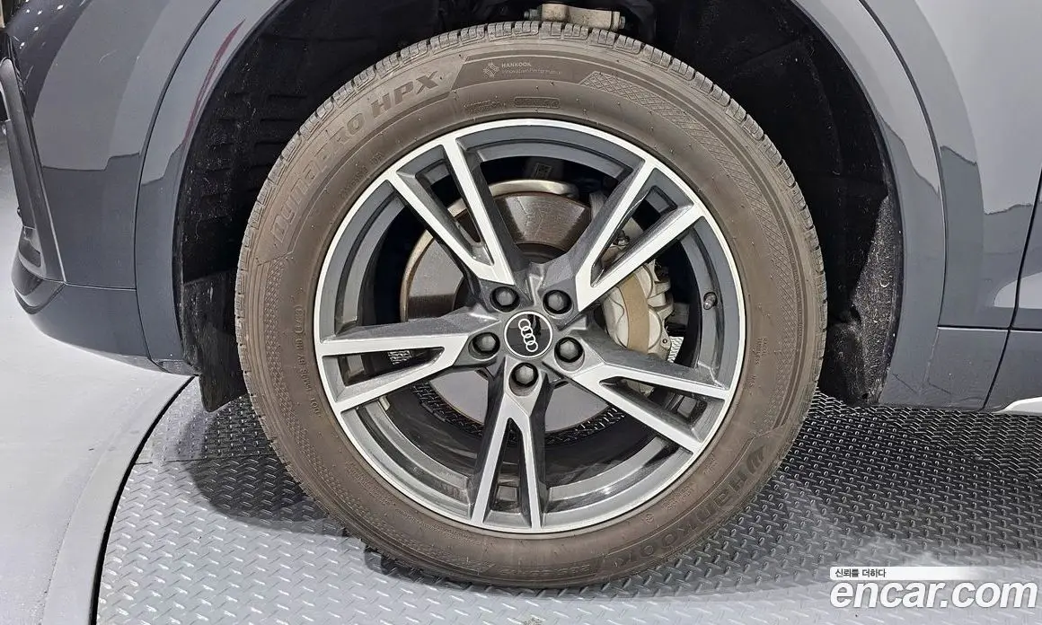 Audi Q5 2021 2.0 автомат (гидро), фото 5